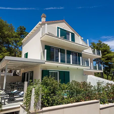Villa Nina Sumartin